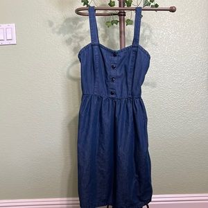 Vans woman’s xs dark blue sweetheart neck line dress w/ pockets